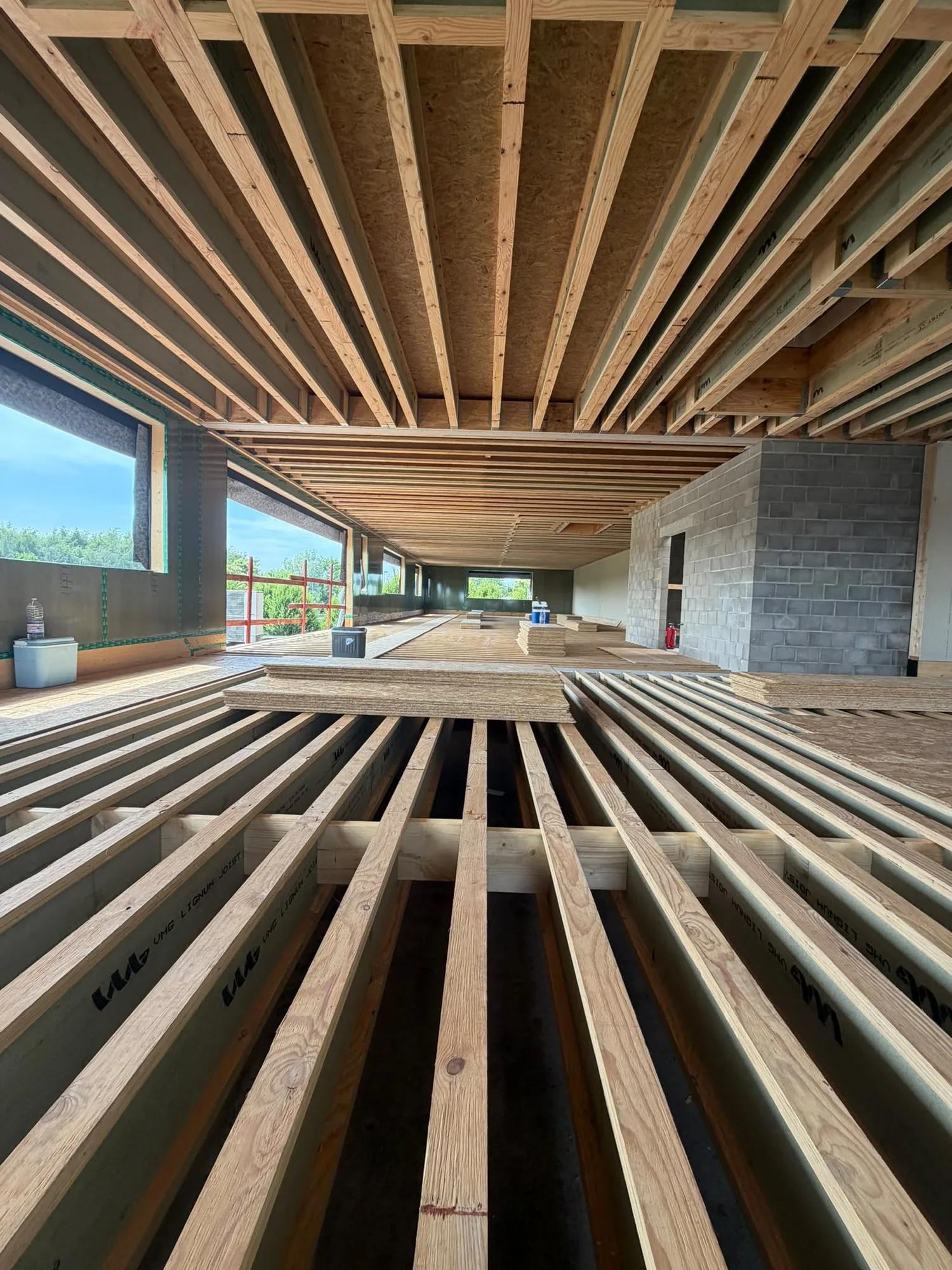 Finitions intérieures : portes, cloisons, plafonds